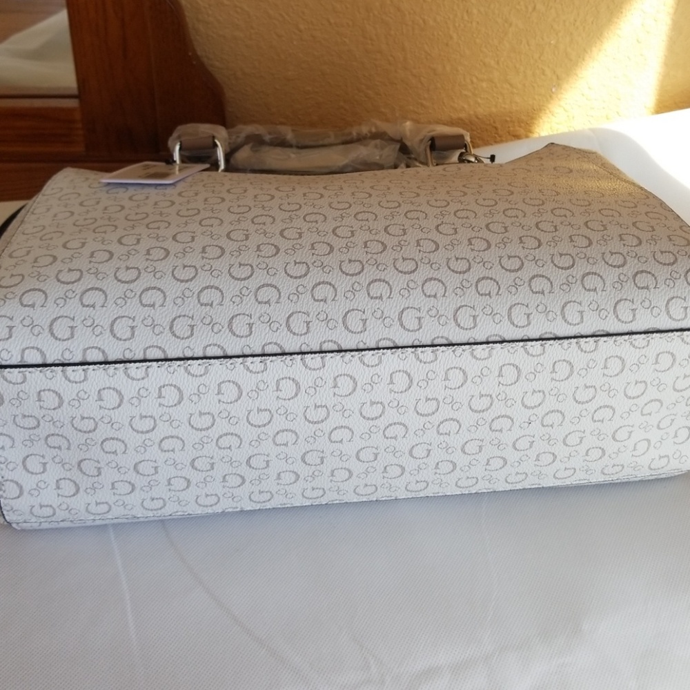 Guess bag - Picture 8 of 8